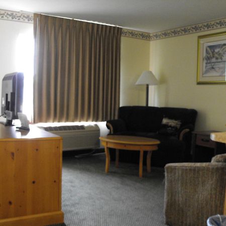 Americas Best Value Inn Three Rivers Exterior photo