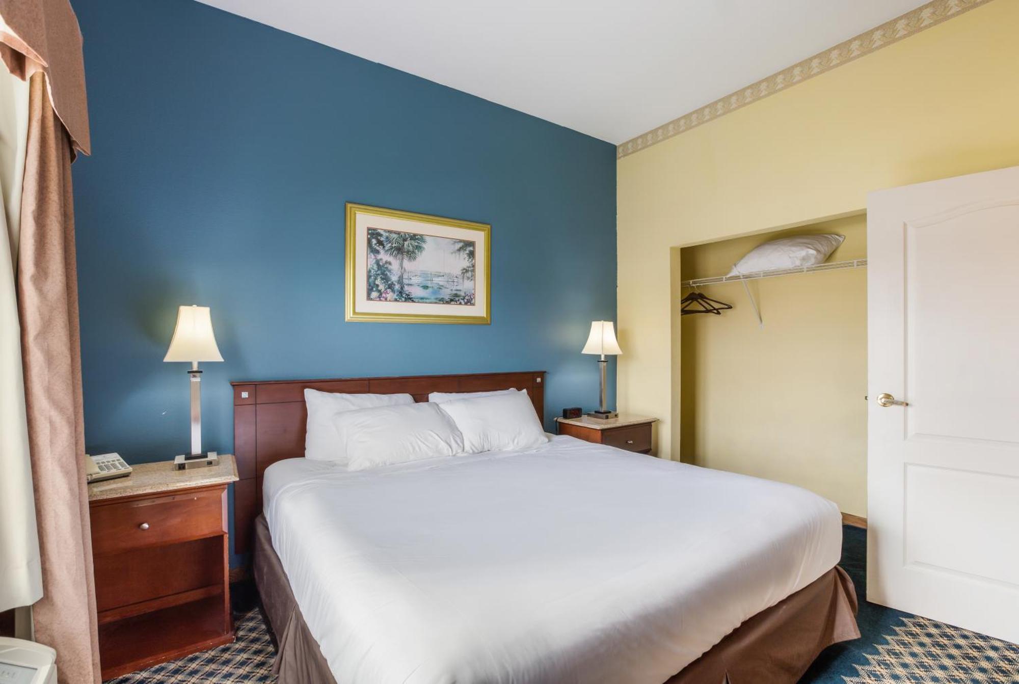 Americas Best Value Inn Three Rivers Exterior photo