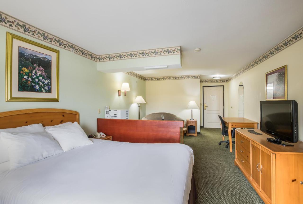 Americas Best Value Inn Three Rivers Exterior photo