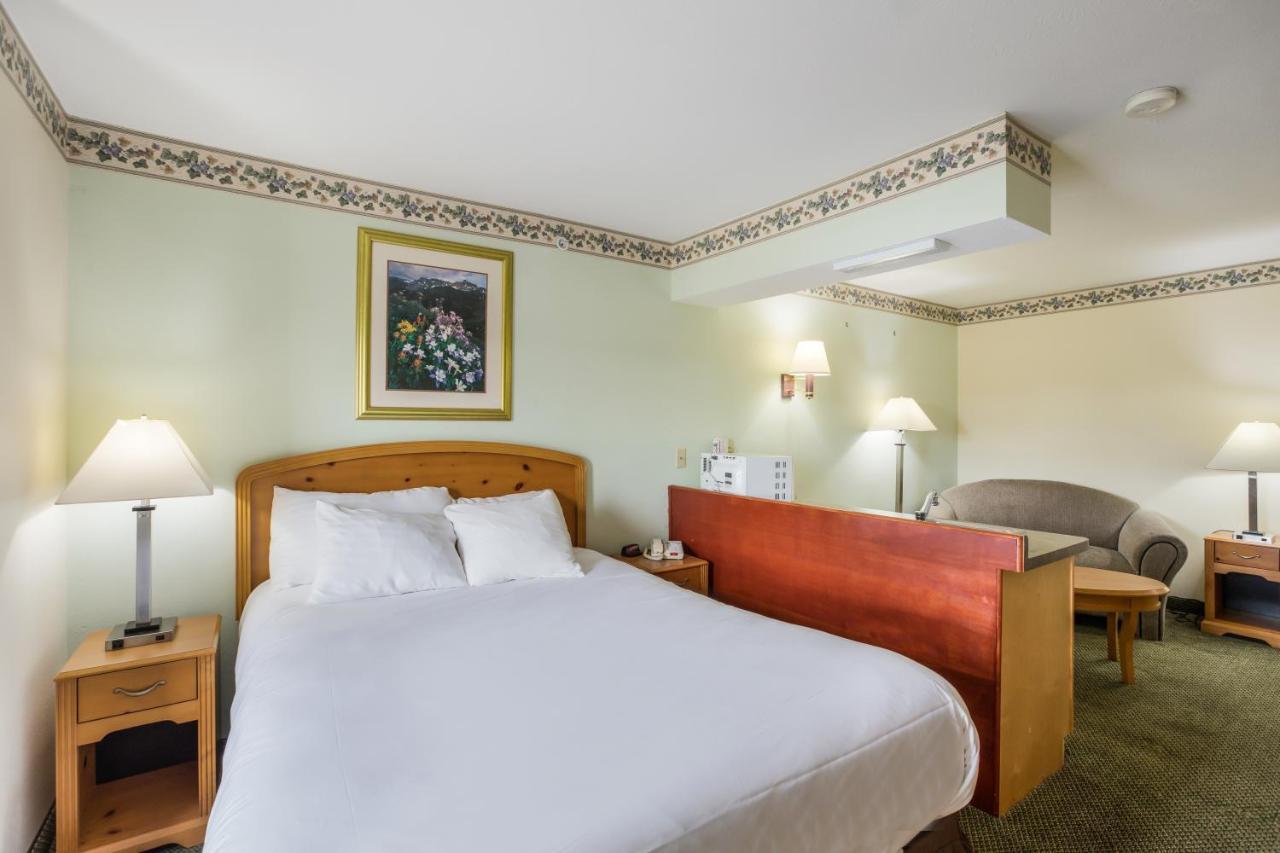 Americas Best Value Inn Three Rivers Exterior photo