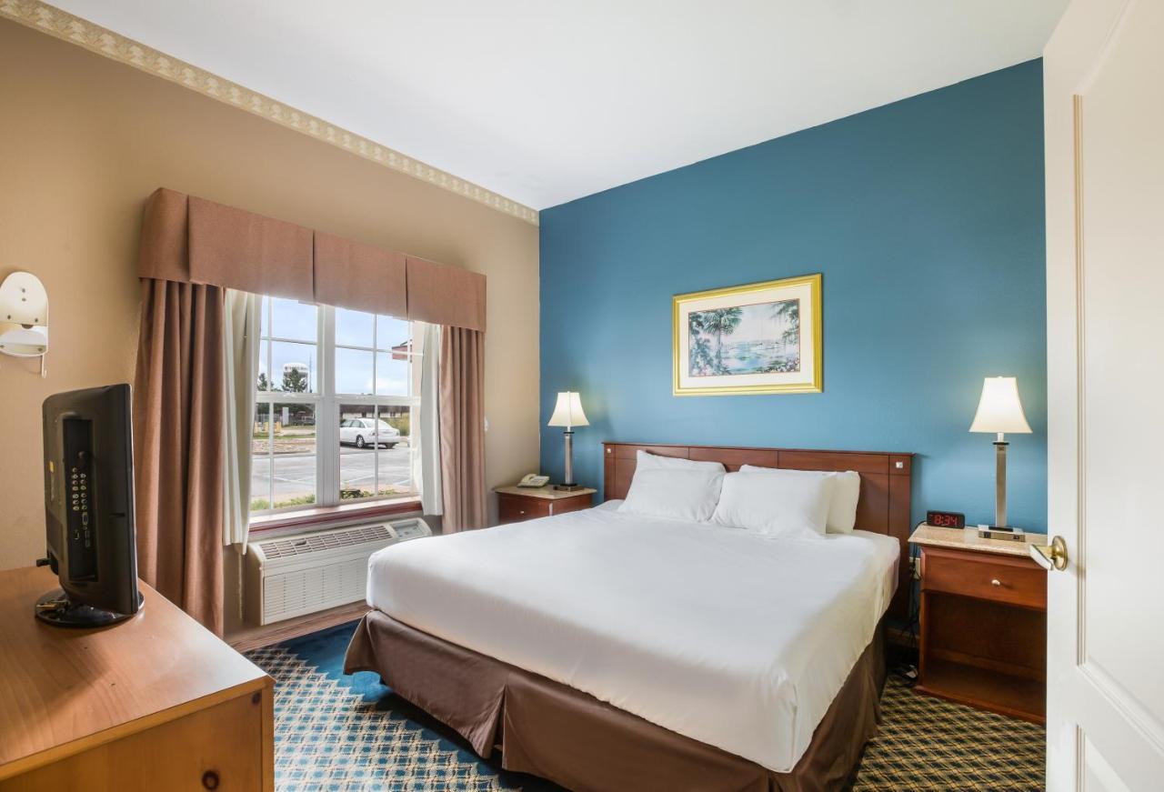 Americas Best Value Inn Three Rivers Exterior photo