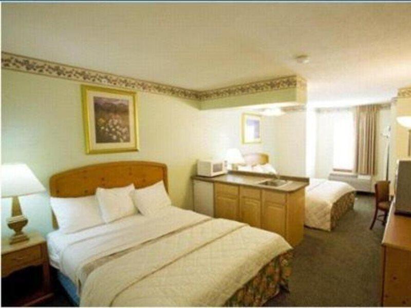 Americas Best Value Inn Three Rivers Exterior photo