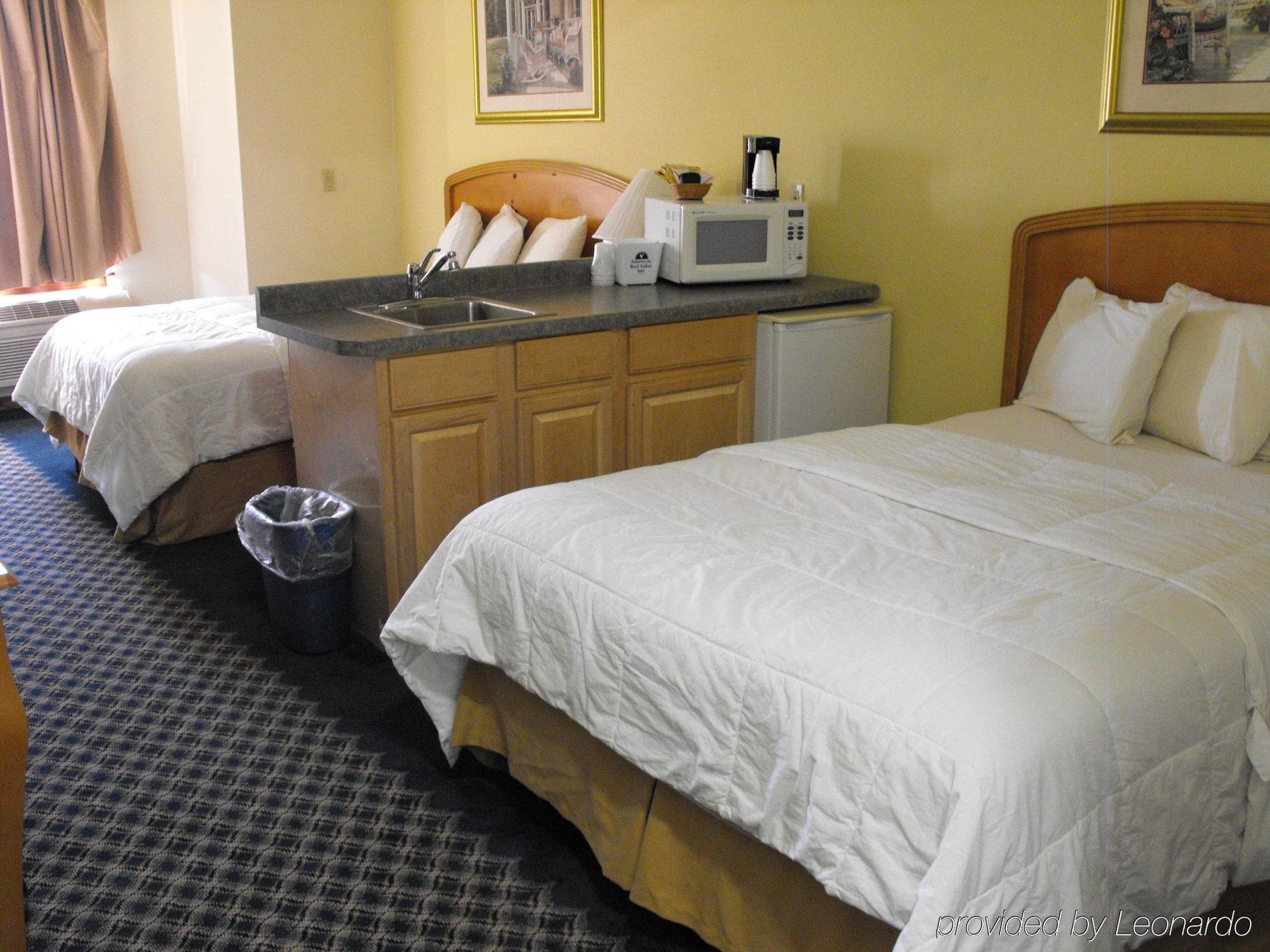 Americas Best Value Inn Three Rivers Exterior photo