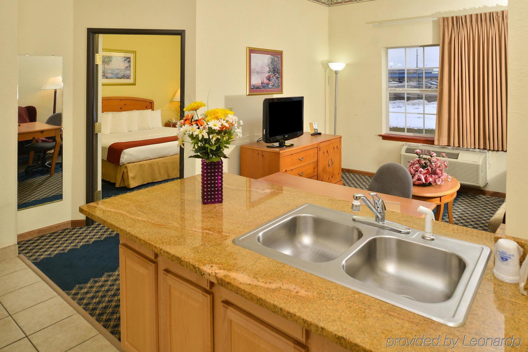 Americas Best Value Inn Three Rivers Exterior photo