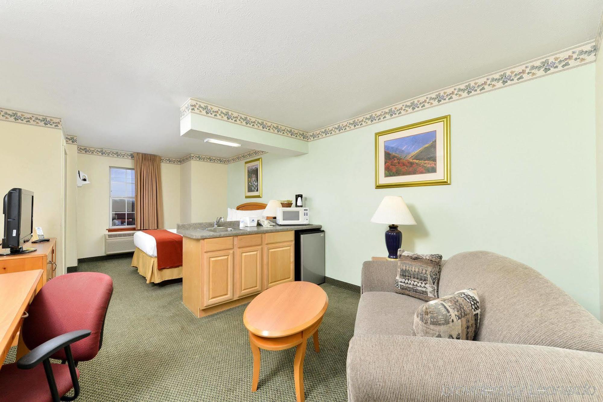 Americas Best Value Inn Three Rivers Exterior photo